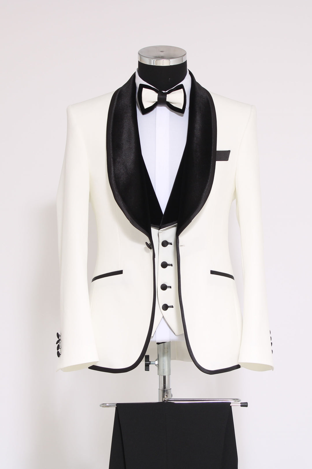 Tuxedo 3 pièces uni en velours noir avec revers châle pour homme blanc élégant avec nœud papillon - Wessi