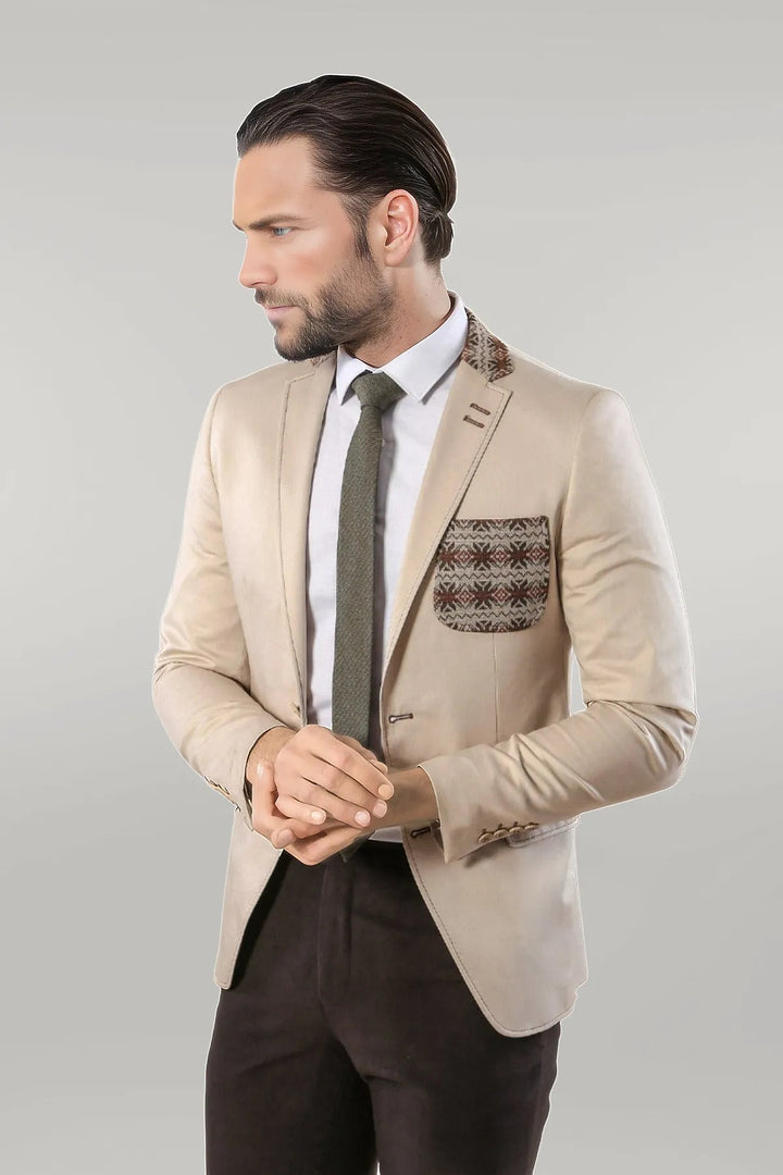 Chaqueta Beige con Solapa Mono y Cuello de Punto con Botones Dobles-Wessi