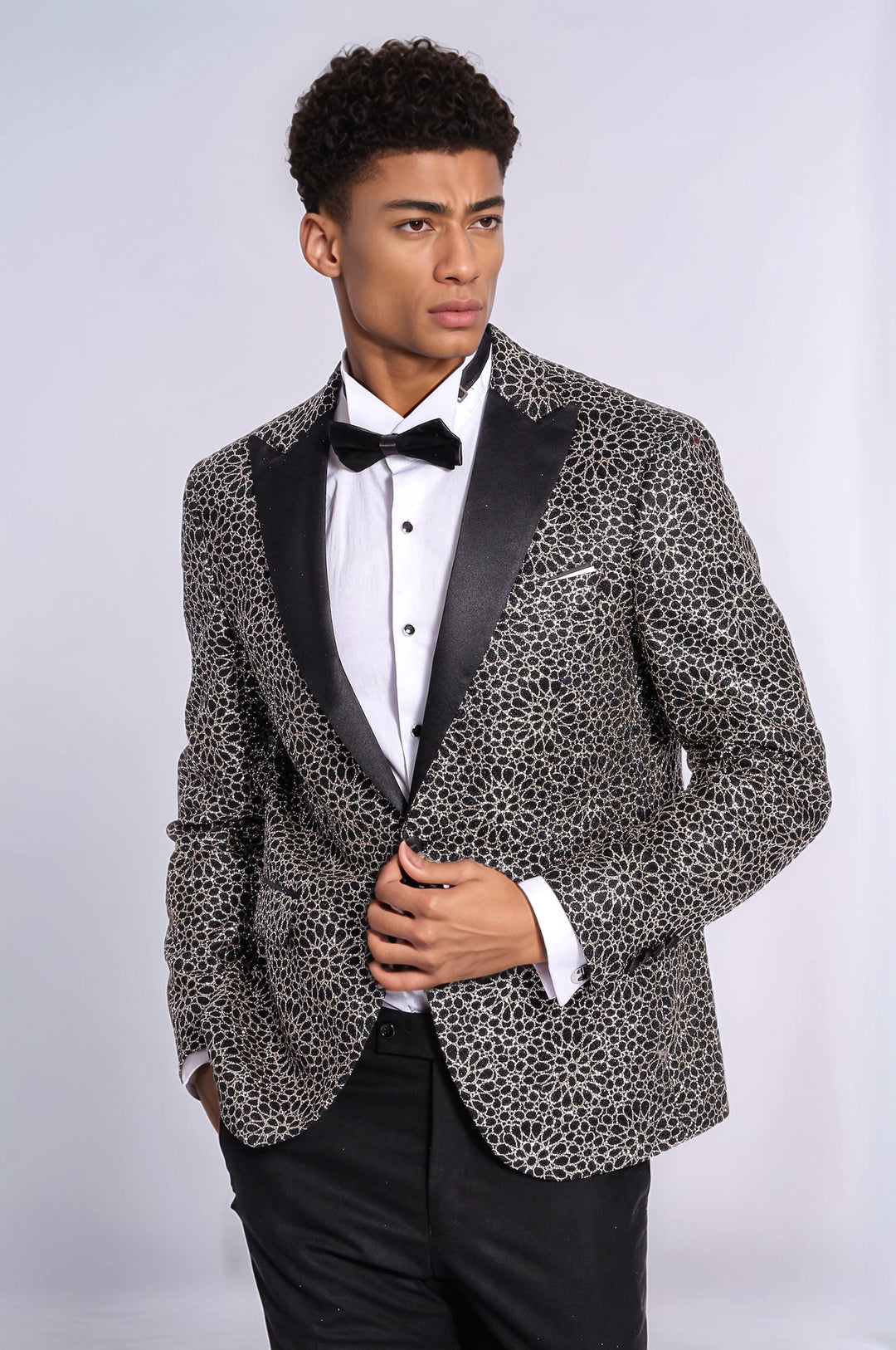 Flower Embroidered Pattern Black Men Prom Blazer and Trousers Combination Suit- Wessi