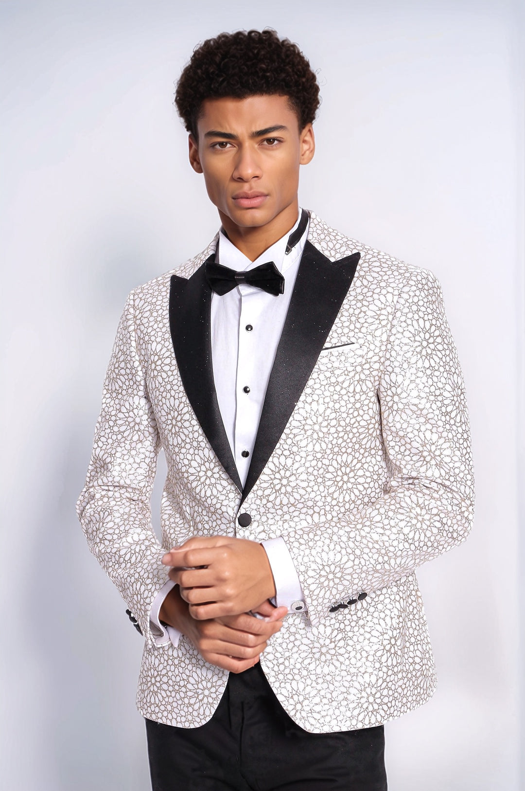 Flower Embroidered Pattern White Men Wedding Tuxedo Jacket - Wessi