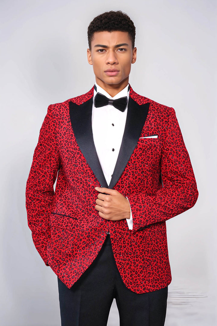 Blazer de graduación para hombre en color burdeos con solapa de pico y corte entallado con estampado de leopardo