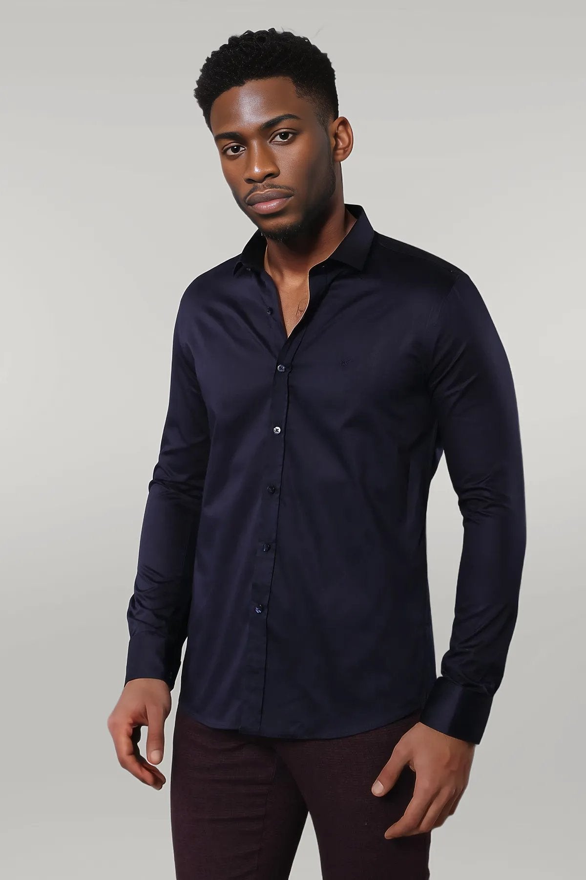 Chemise Homme Satin de Coton Coupe Slim Manches Longues Uni Bleu Marin Wessi