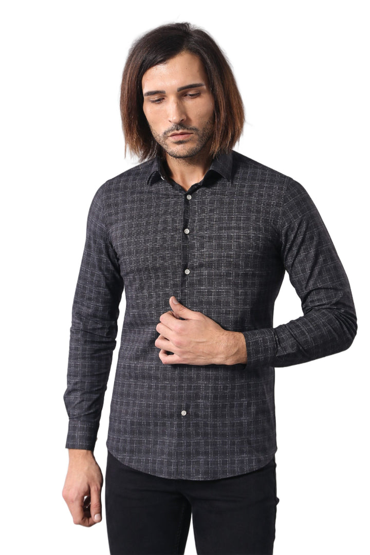 Camisa negra con estampado de cuadros | Wessi - Wessi