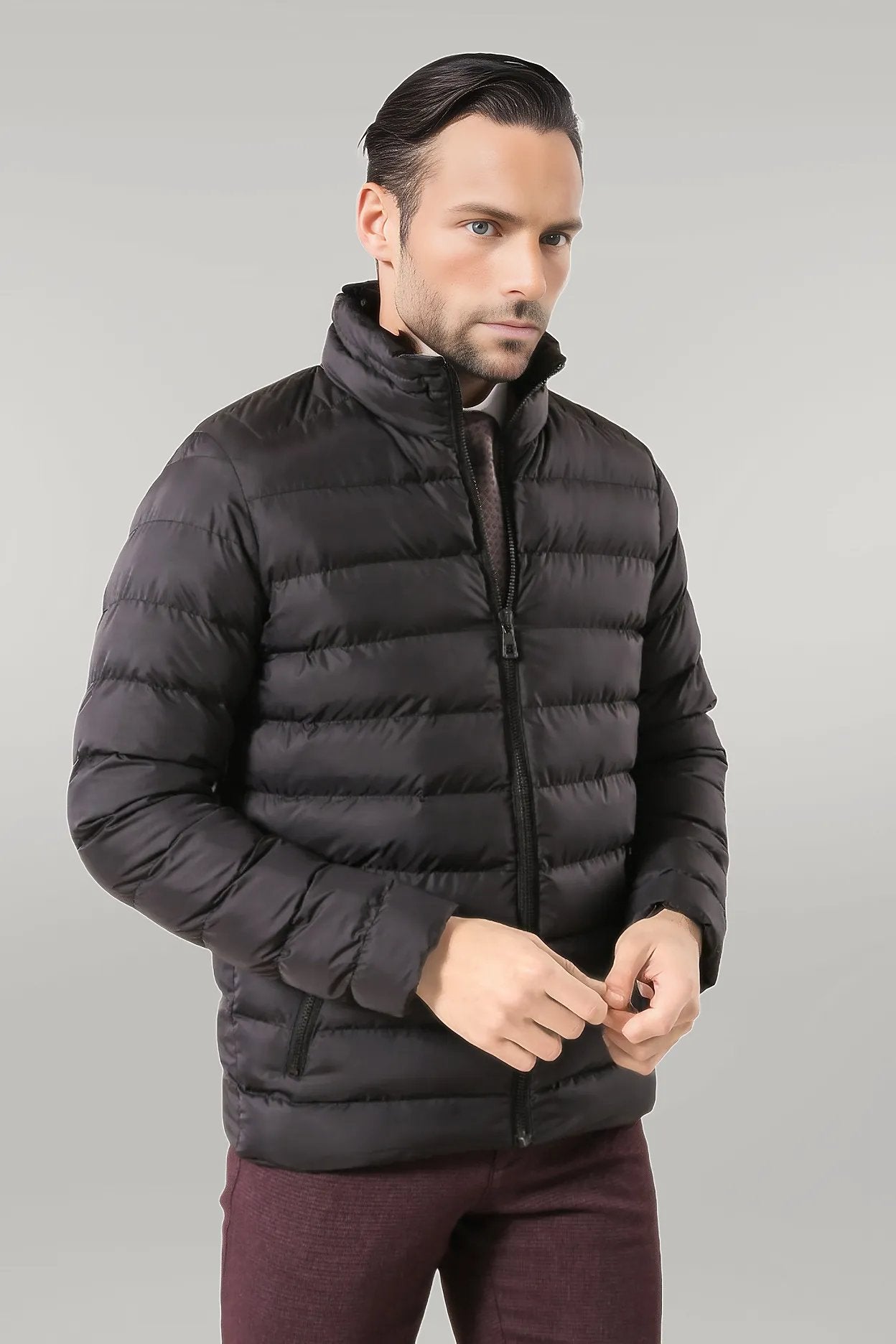 Chaqueta corta de plumas negra para hombre Wessi