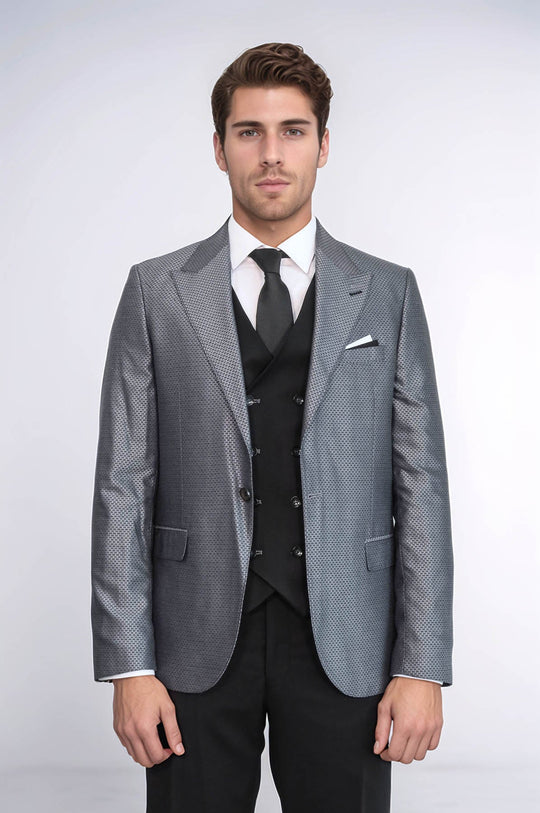 Giacca grigia abbinata a abito nero - Wessi