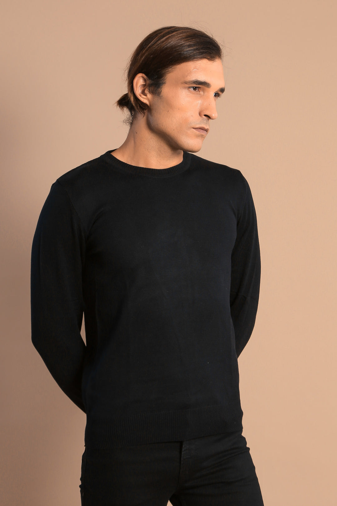 Circle Neck Long Sleeves Slim Fit Black Men Knitwear