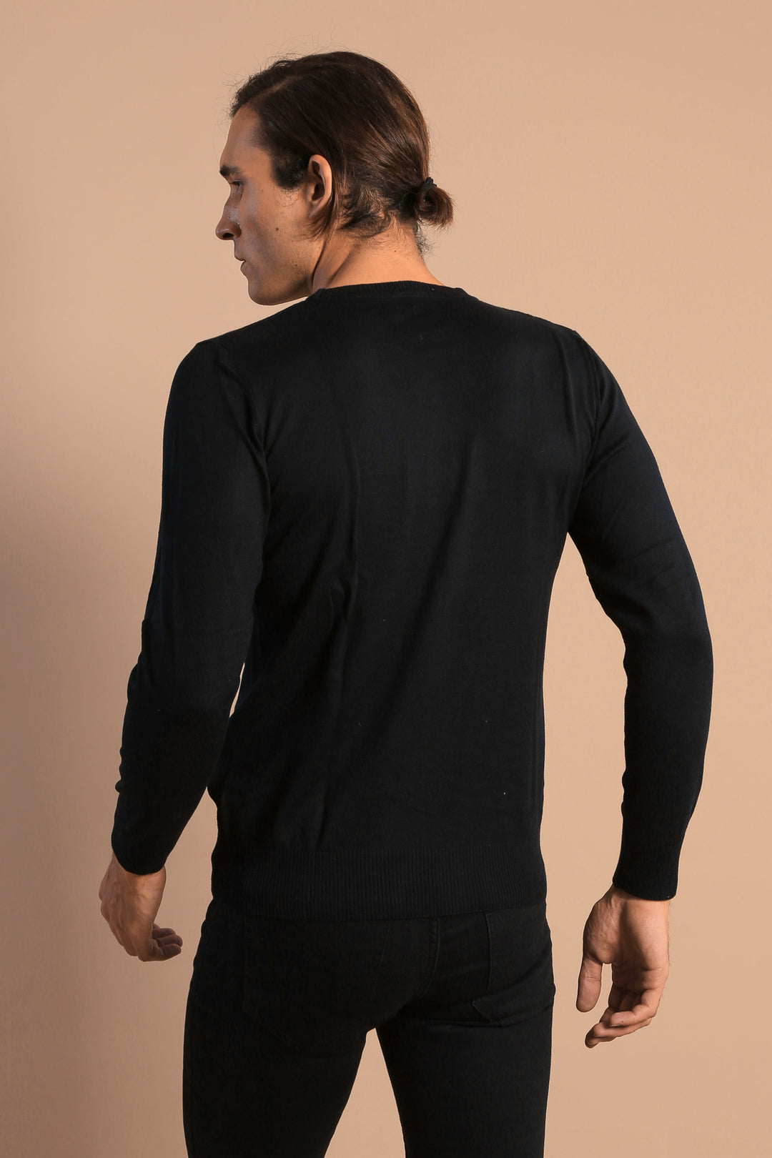 Circle Neck Long Sleeves Slim Fit Black Men Knitwear