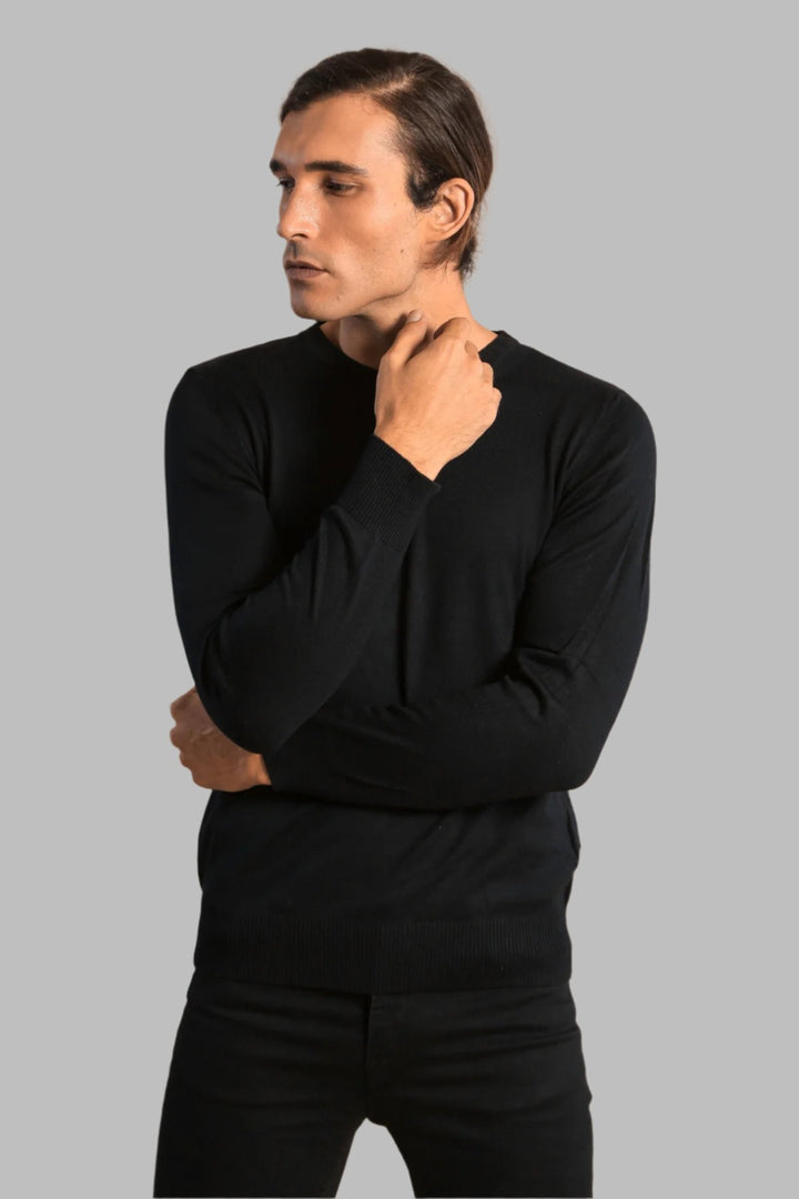 Circle Neck Long Sleeves Slim Fit Black Men Knitwear