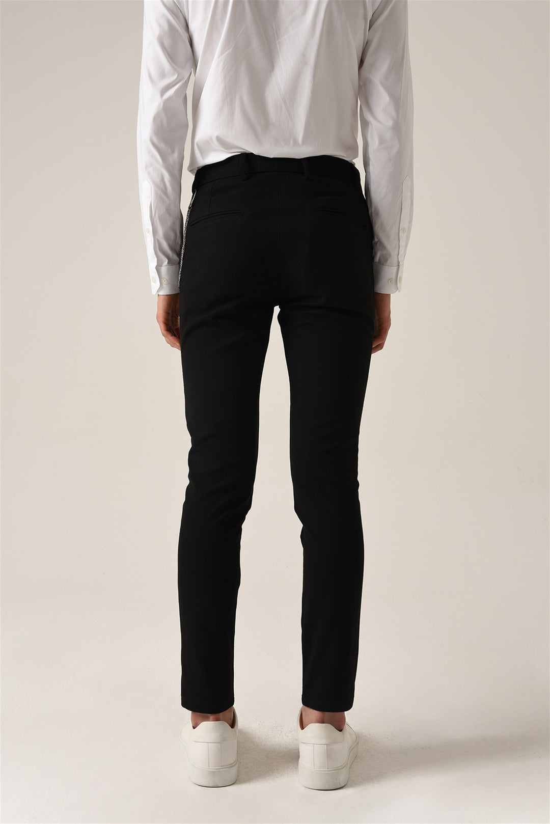 Pantalón slim fit con detalle de accesorios para hombre negro - Wessi