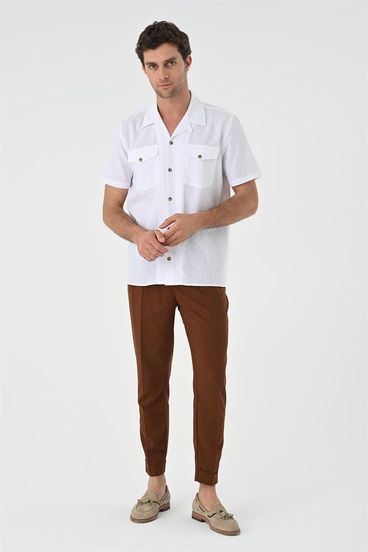 Camisa blanca con detalle de bolsillo y cuello camp para hombre - Wessi