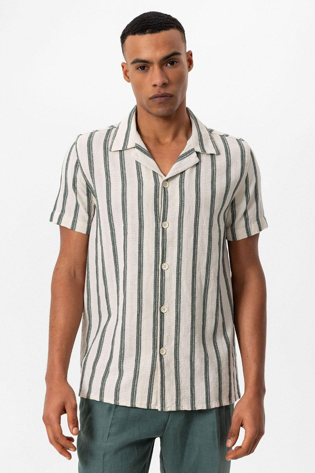 Camisa de hombre con cuello camp a rayas verde - Wessi