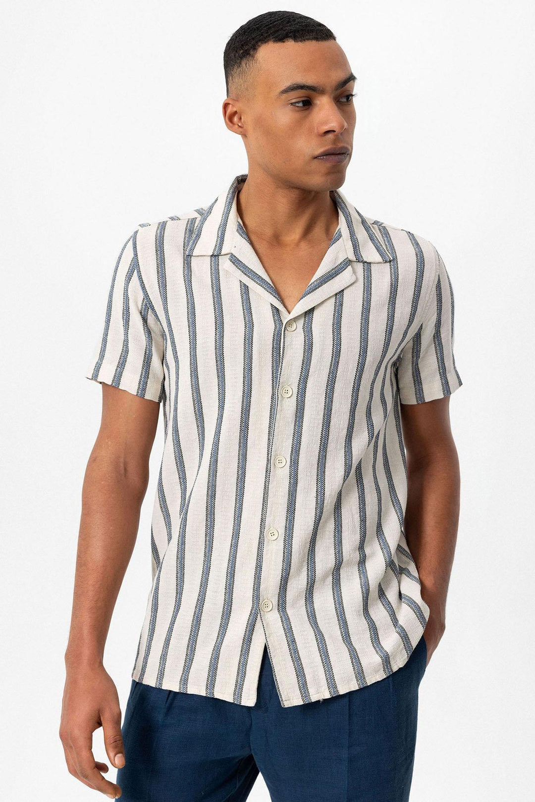 Camisa de hombre con cuello camp de rayas índigo - Wessi