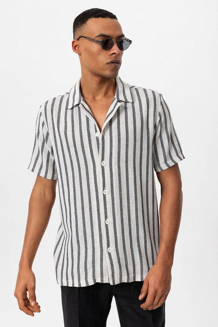 Camisa de manga corta de punto con cuello Camp negro para hombre - Wessi