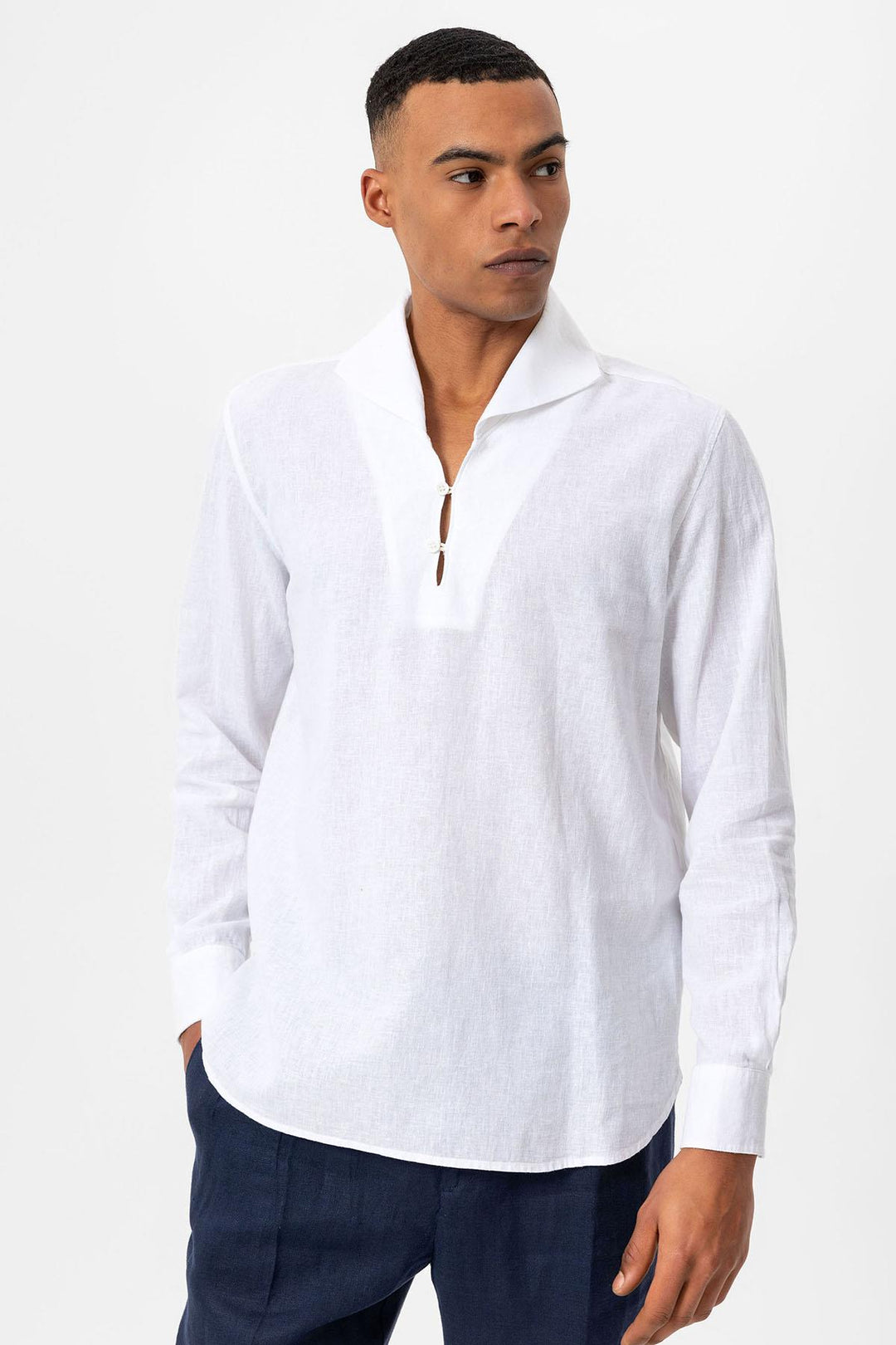 Camisa blanca con botones y cuello Camp para hombre - Wessi