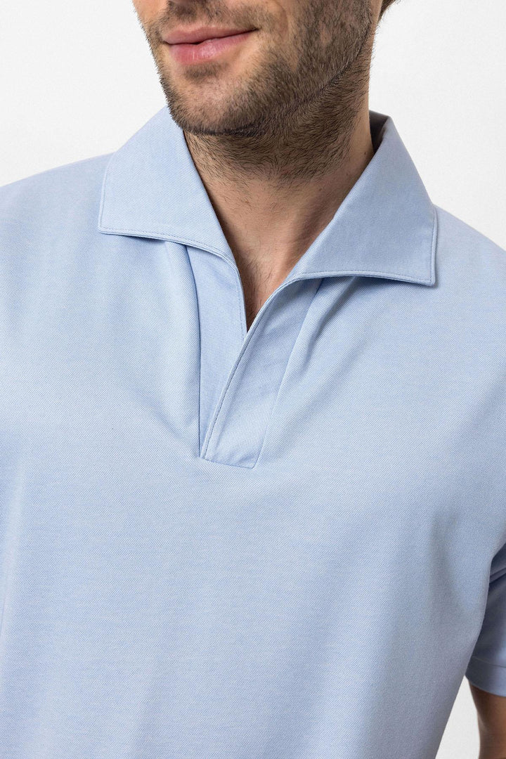 Camisa de hombre azul celeste con cuello camp y corte regular - Wessi