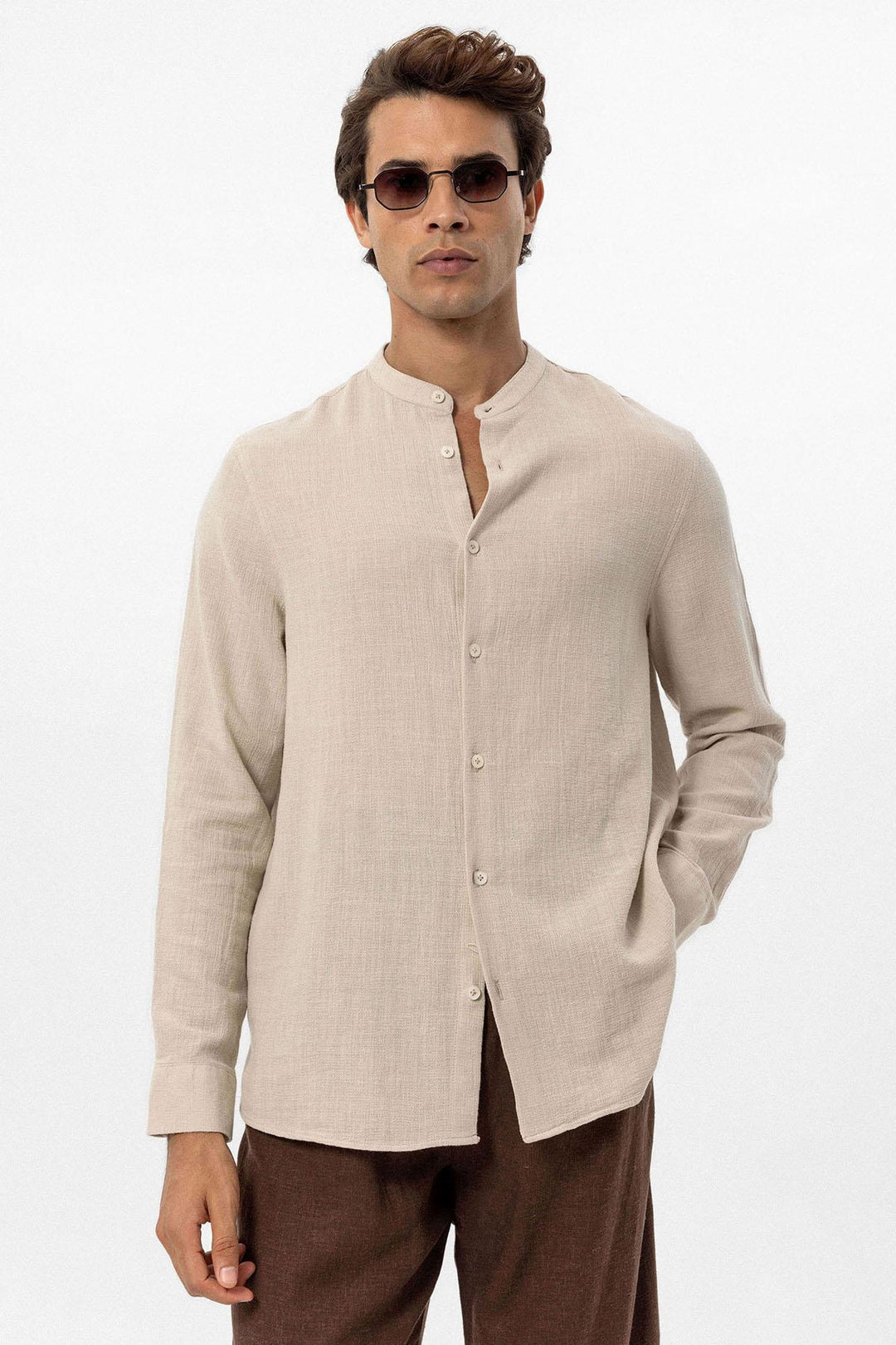 Camisa tejida cuello mao beige para hombre - Wessi