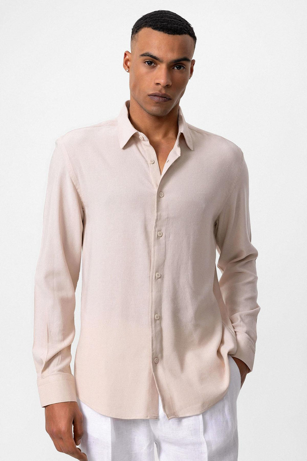 Camisa de lino de manga larga beige para hombre - Wessi