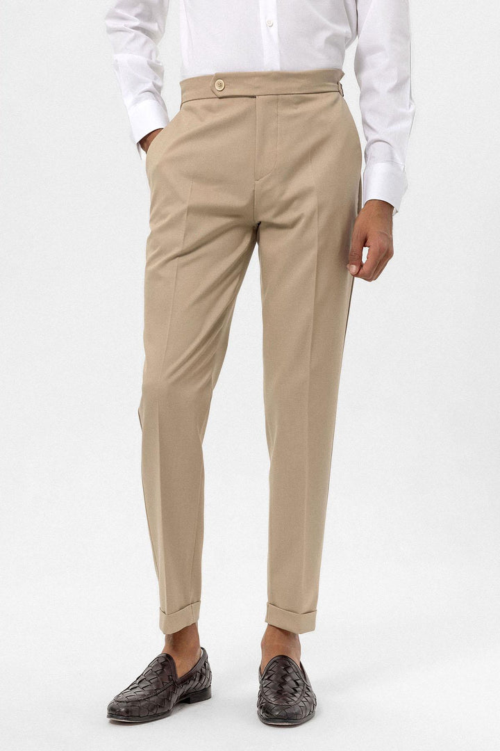 Pantalón Hombre Beige Talle Alto Regular Fit - Wessi