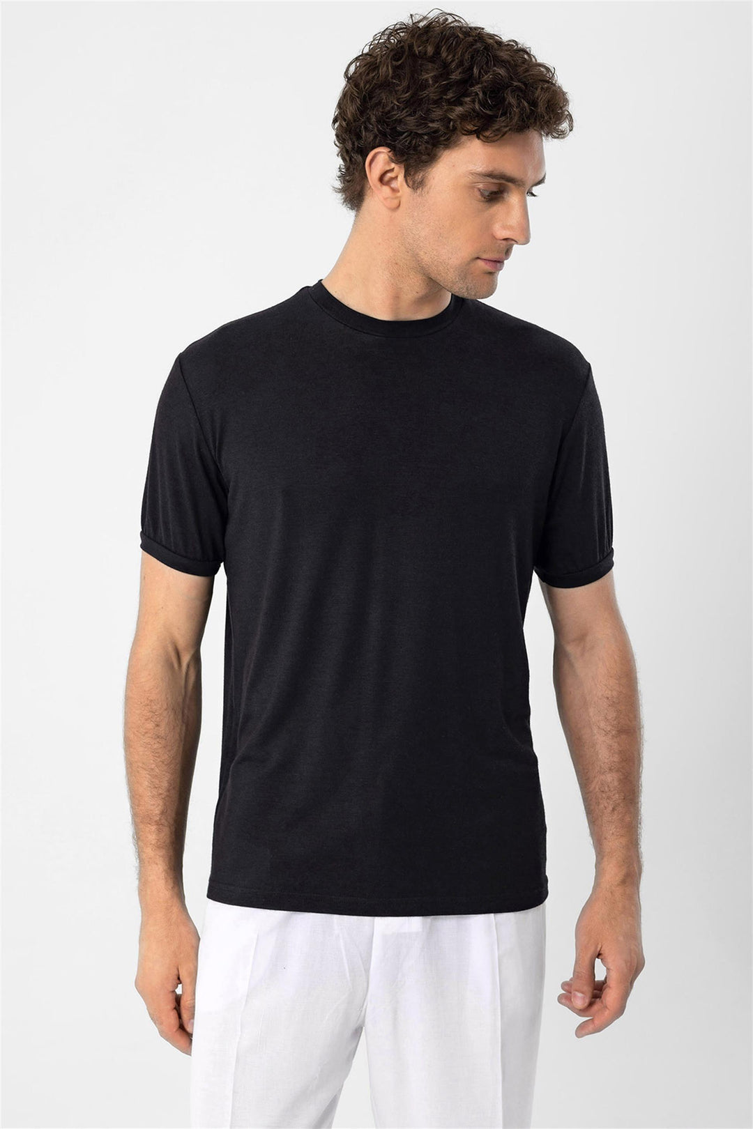 Camiseta negra de cuello redondo para hombre - Wessi