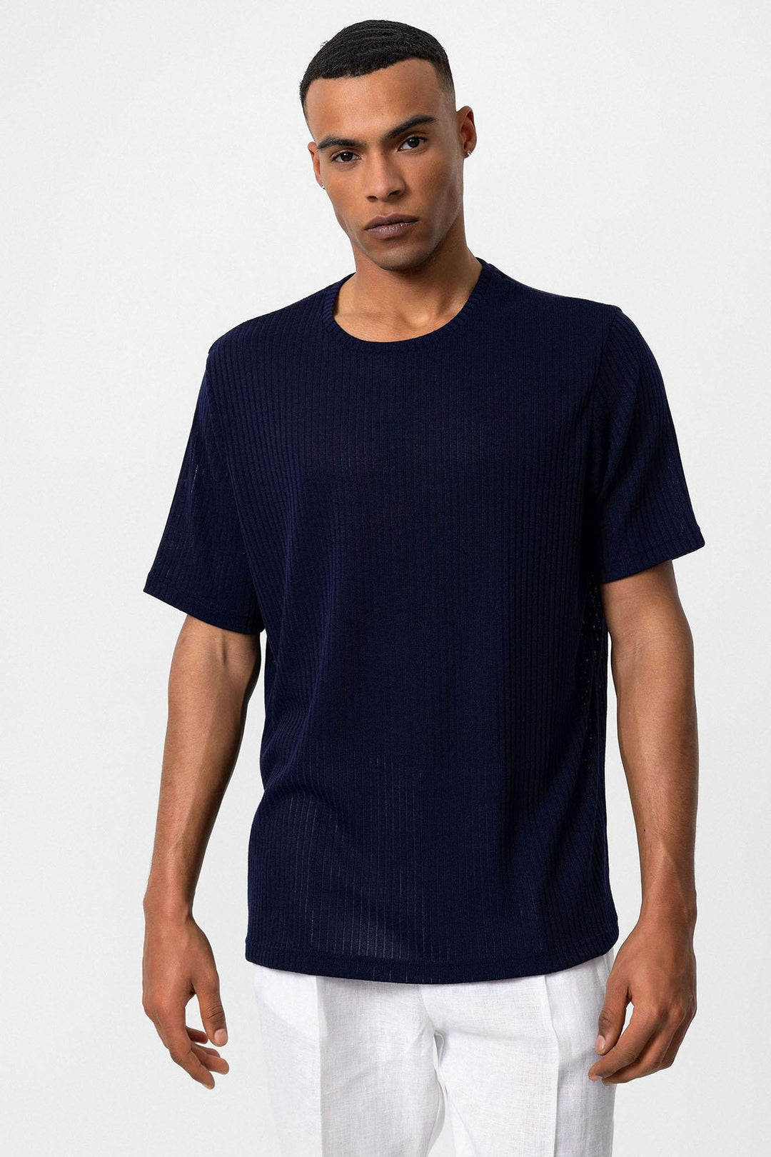 Camiseta de hombre de canalé azul marino con cuello redondo - Wessi