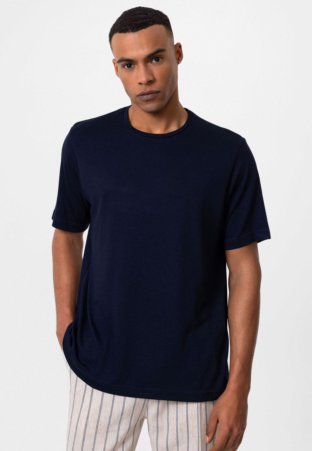 Men's Navy Blue Regular Fit Crew Neck T-Shirt - Wessi