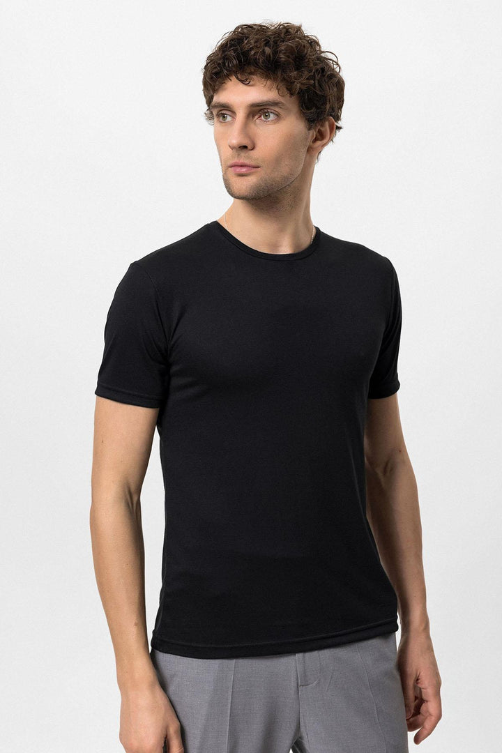 Camiseta ajustada de hombre negra con cuello redondo - Wessi