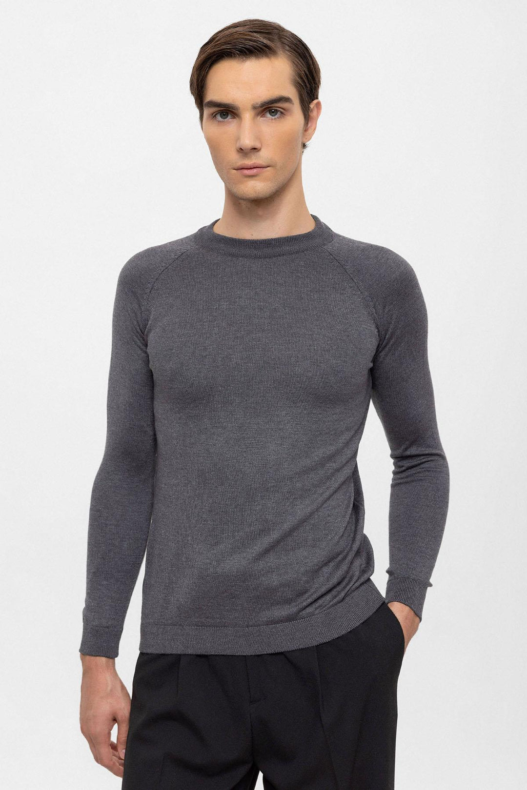 Pull en tricot coupe ajustée à col rond fumé pour hommes - Wessi