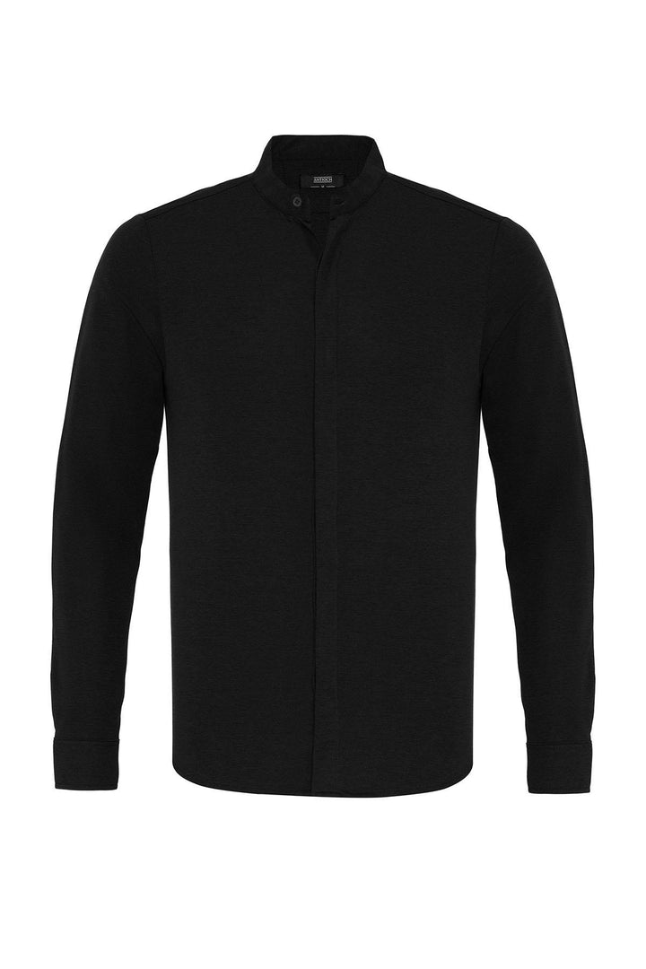 Camisa slim fit de manga larga con botones ocultos y cuello clásico negro para hombre - Wessi