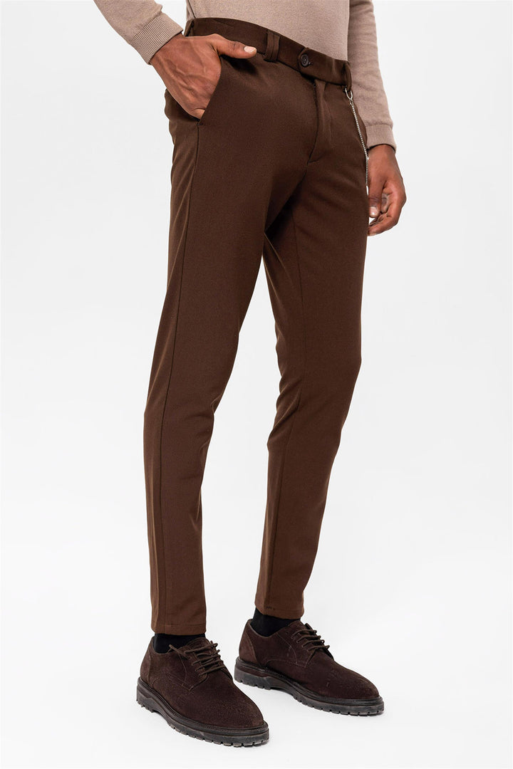 Pantalón de hombre de tejido accesorio recto slim fit marrón oscuro - Wessi