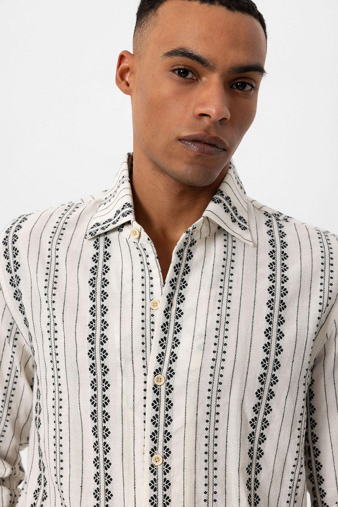 Camisa Manga Larga Hombre Negra Diseño Étnico - Wessi