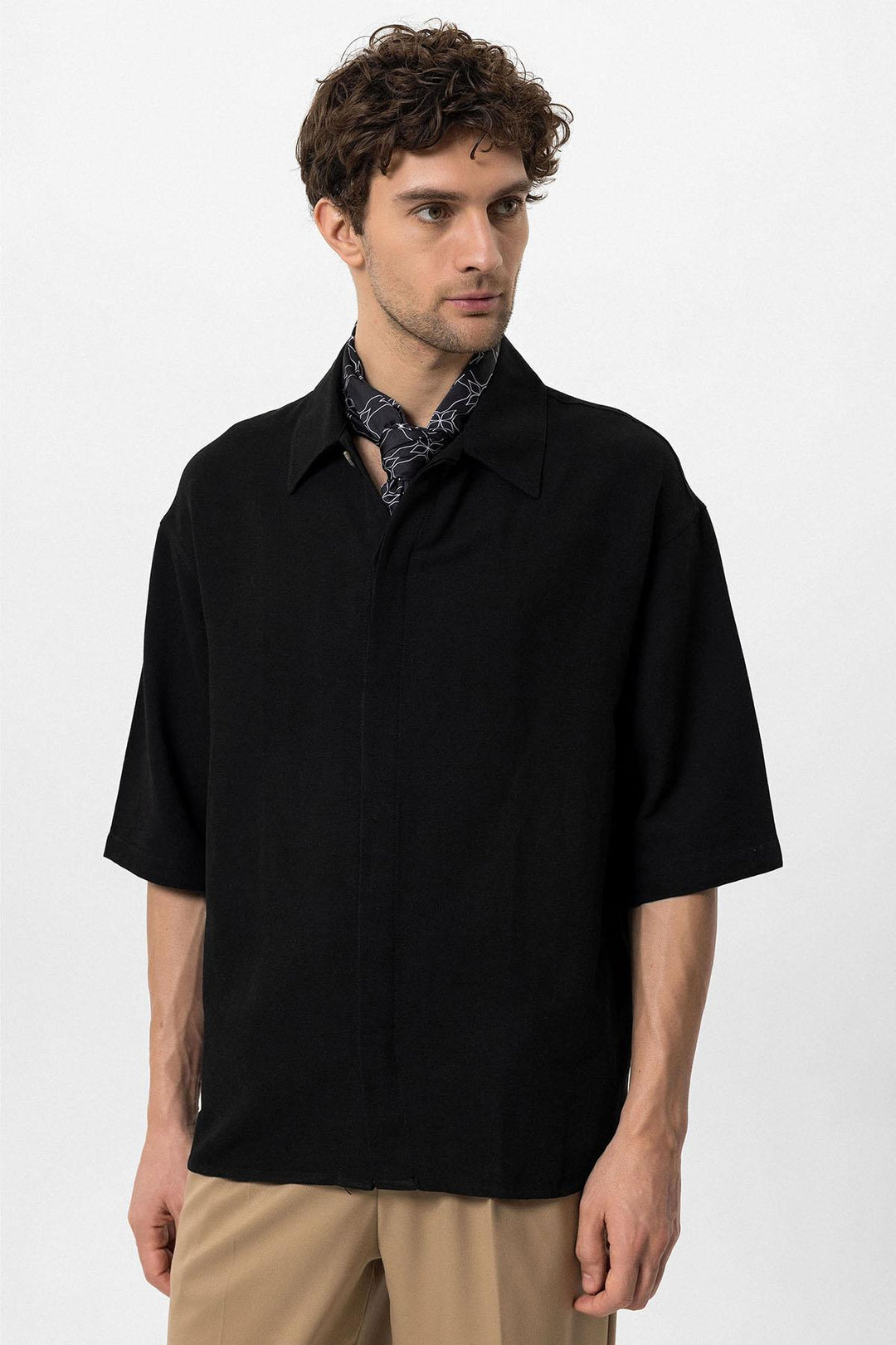 Men's Black Elbow-Length Sleeve Hidden Button Closure Oversize  Shirt - Wessi