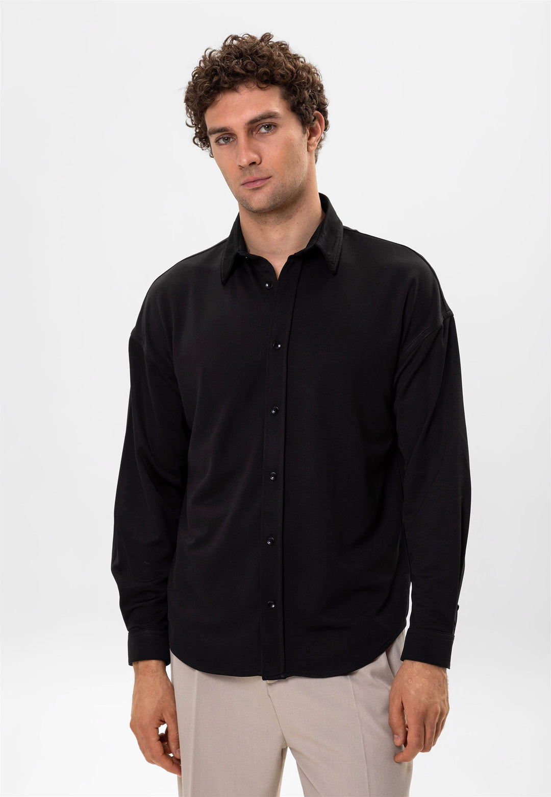 Camisa clásica oversize negra para hombre - Wessi