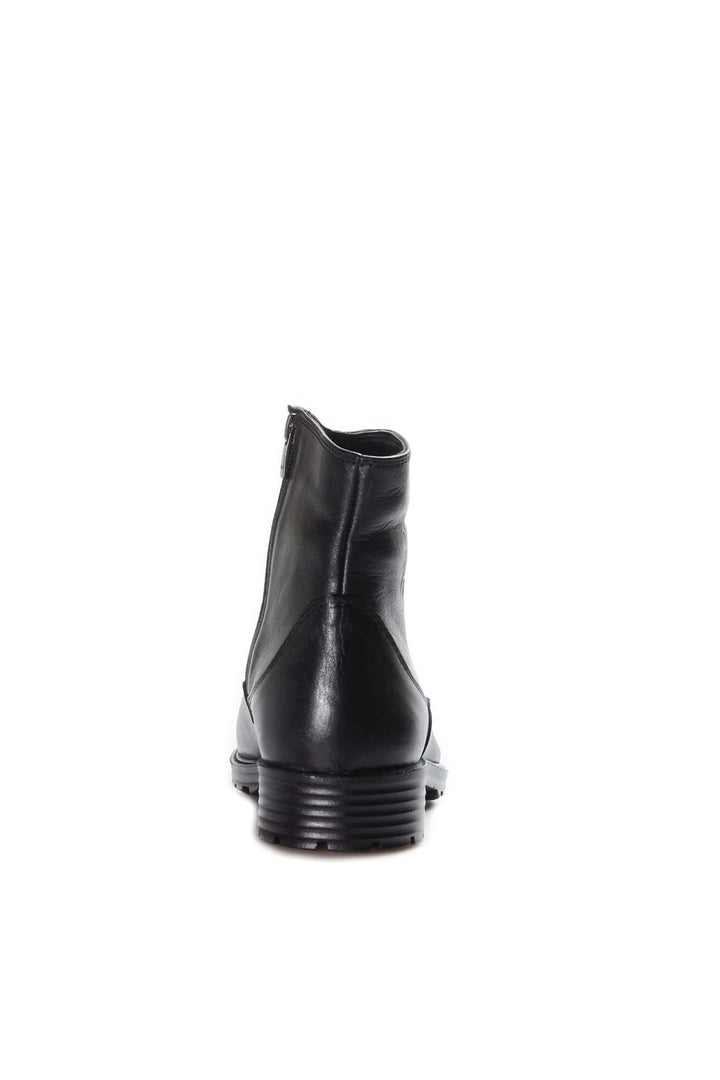 Men's Black Leather Ankle Boots with Embossed Crest Detail - Wessi