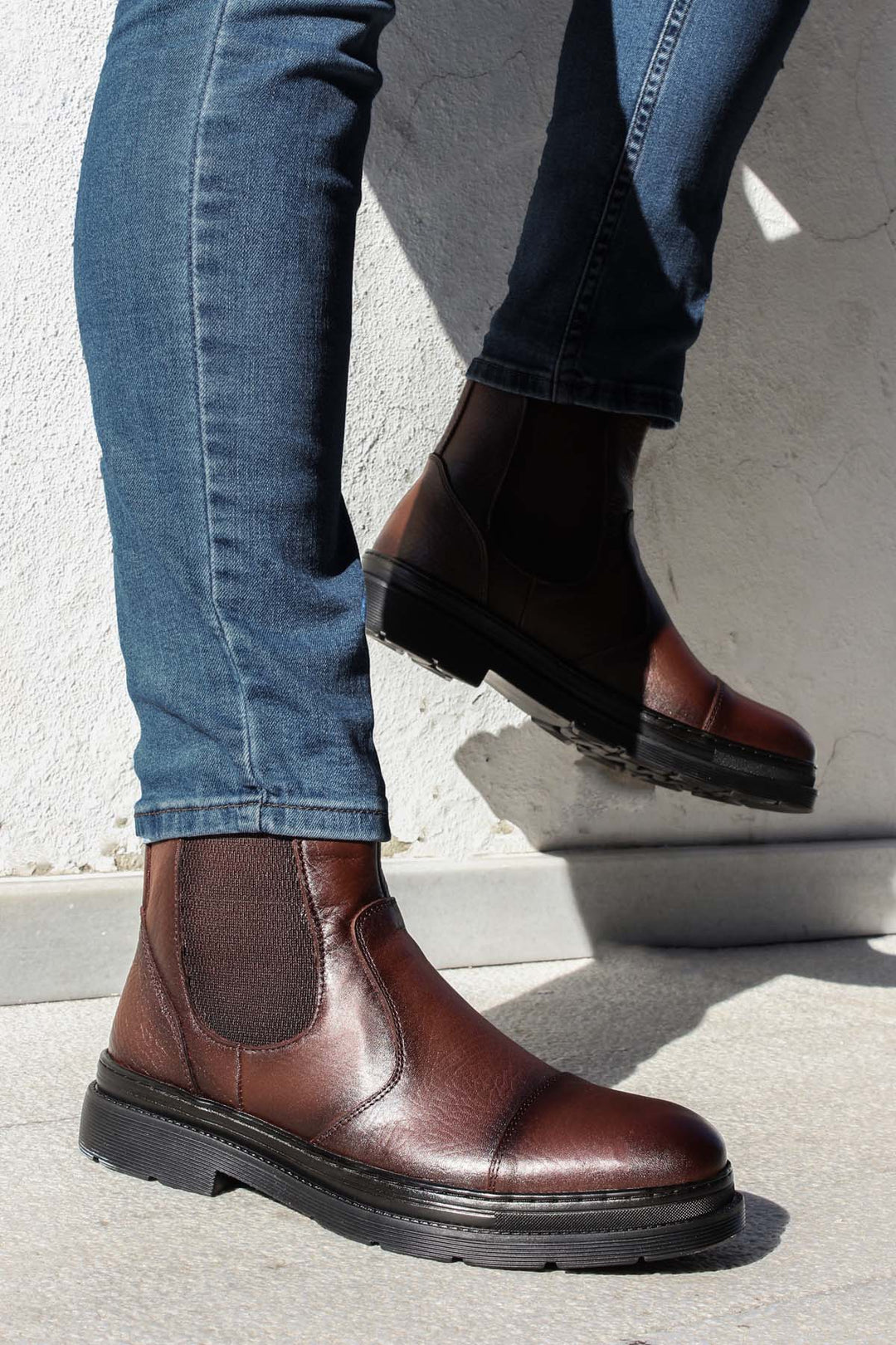 Men's Brown Leather Chelsea Boots with Chunky Sole - Wessi