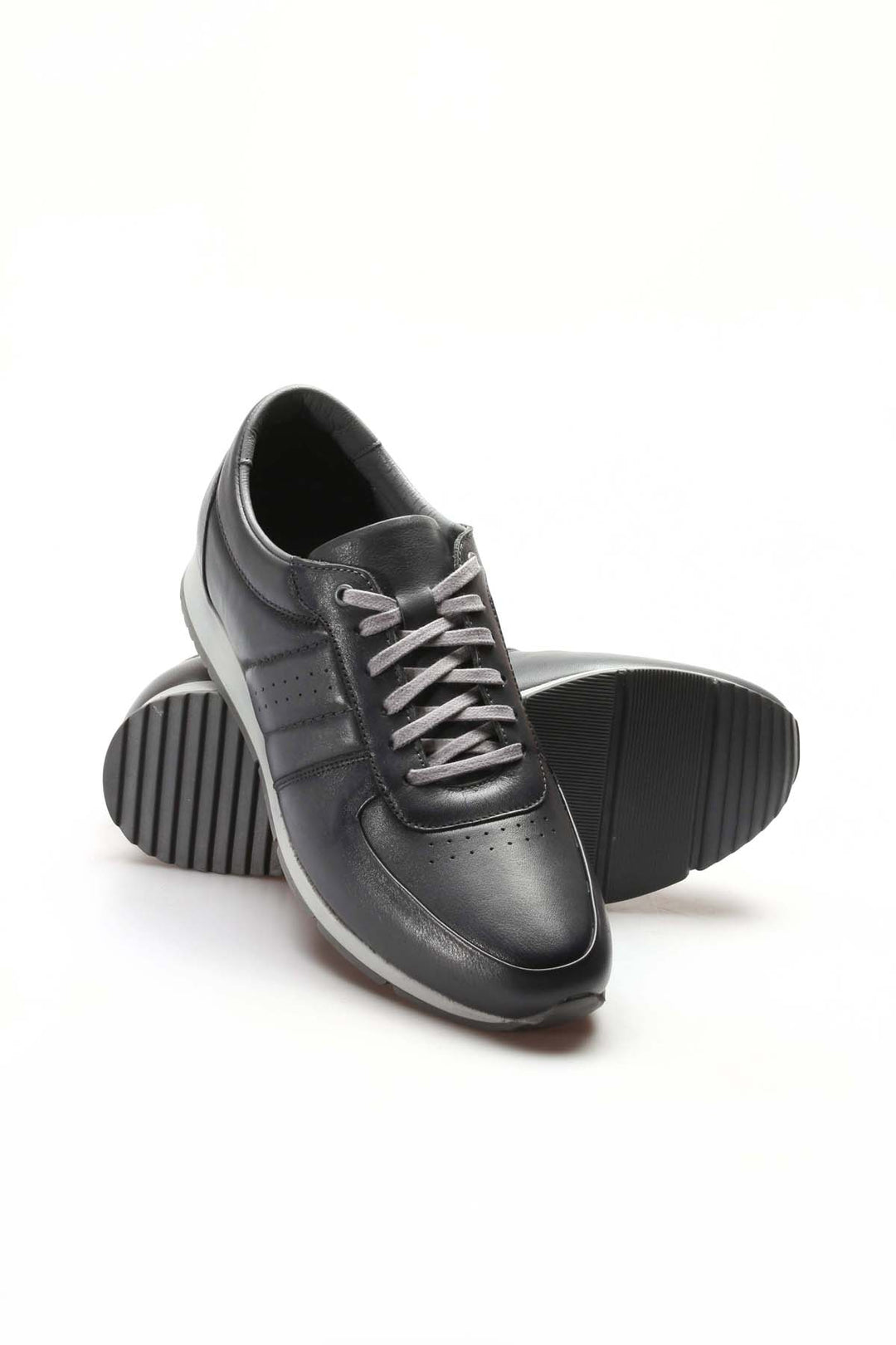 Baskets basses homme en cuir gris avec semelle contrastée - Wessi