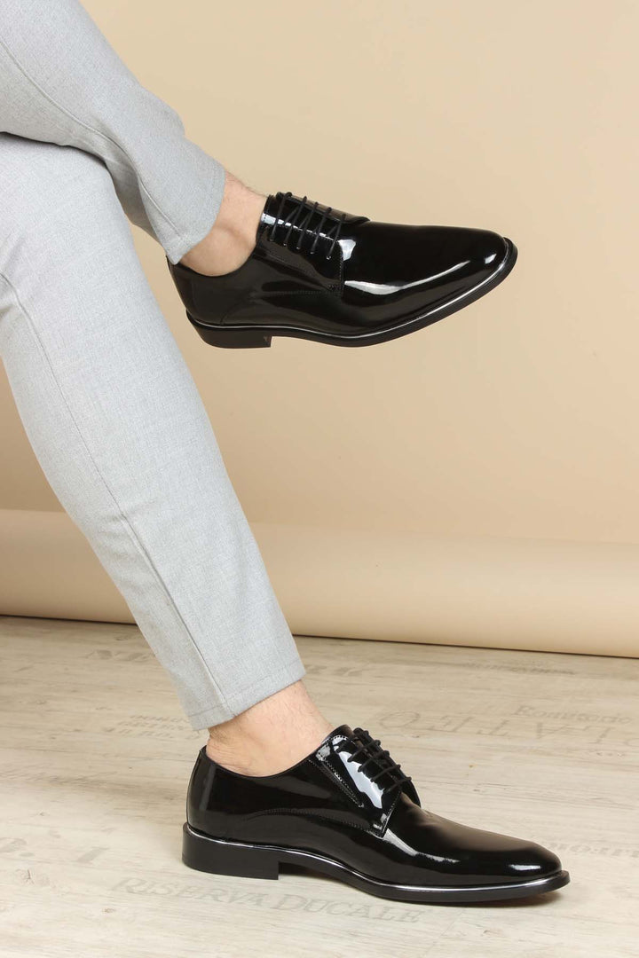 Men's Black Patent Leather Lace-Up Oxfords with Sleek Finish - Wessi