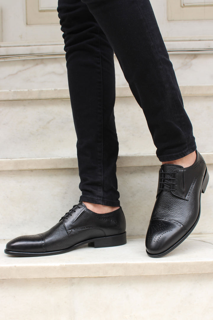 Men's Black Leather Oxford Shoes with Perforated Cap-Toe - Wessi