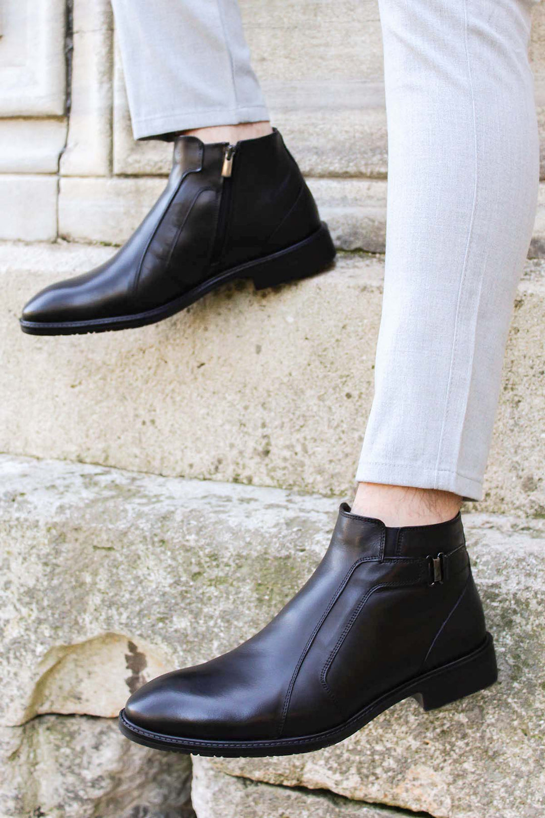 Black Leather Chelsea Boots-Wessi