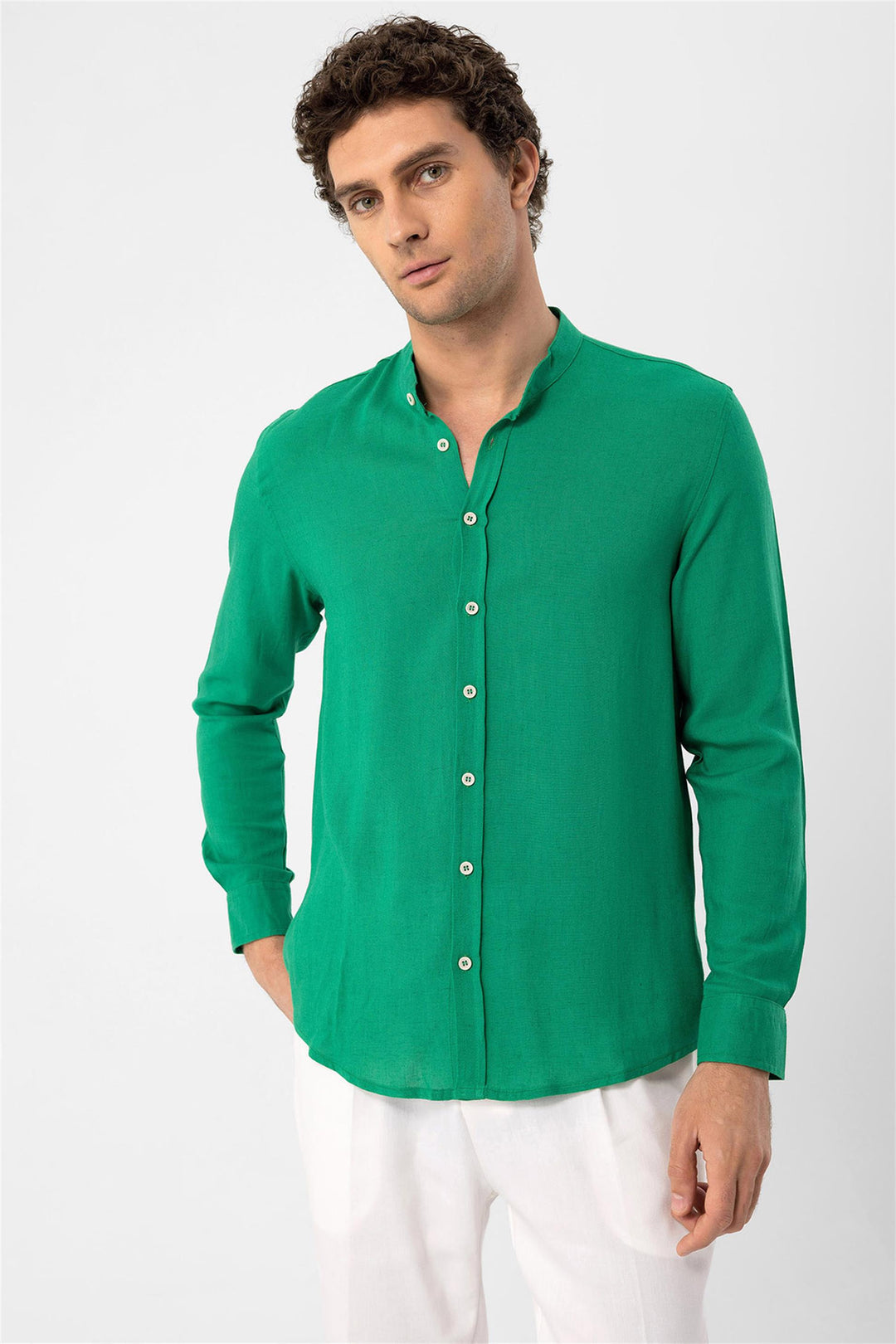 Camisa de hombre con cuello juez verde pato - Wessi