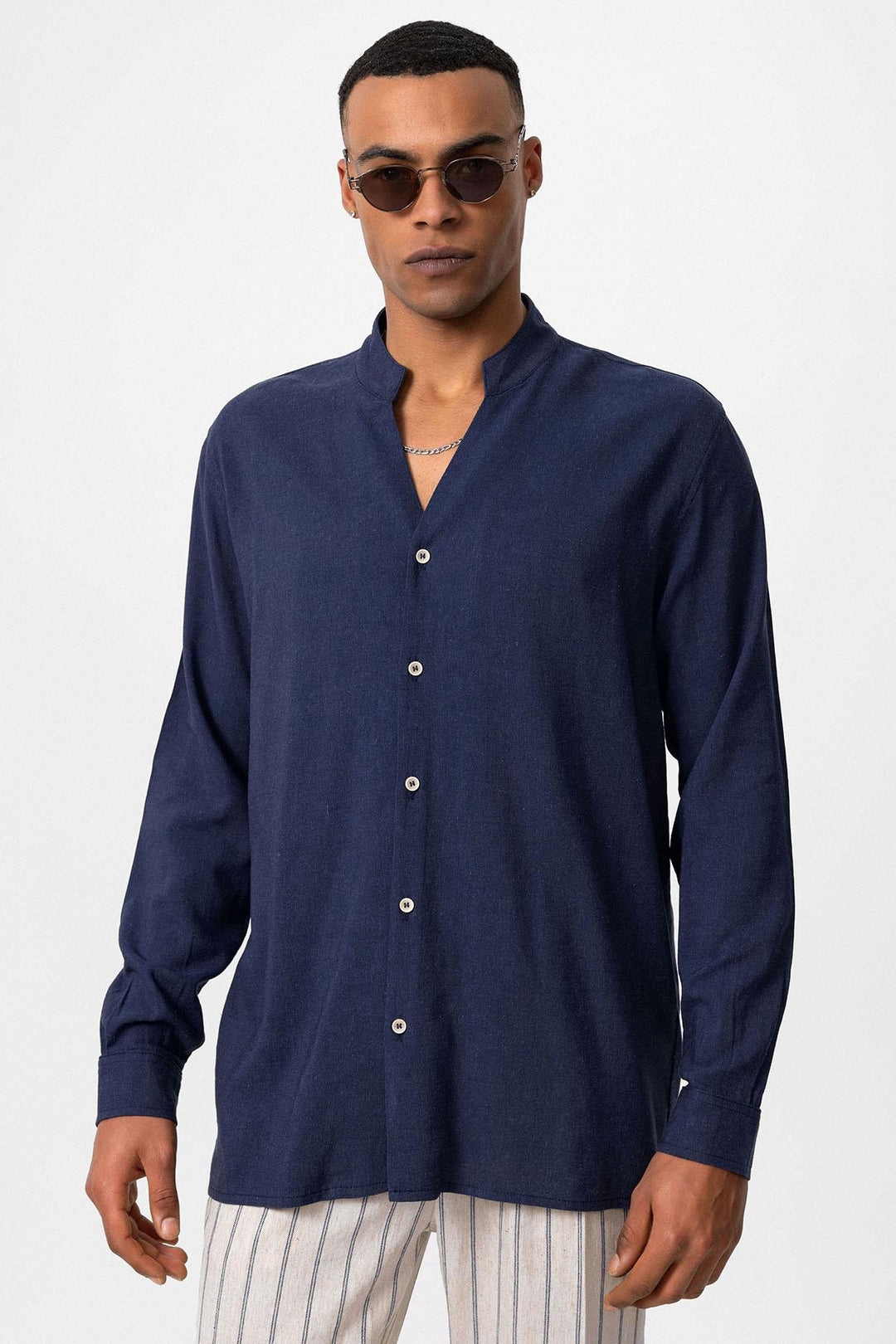 Camisa Manga Larga Azul Marino Cuello Mao Marino Hombre - Wessi