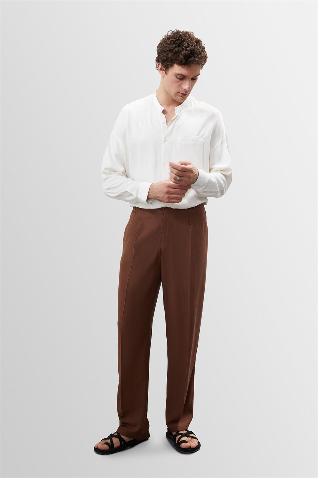 Men's Brown High Waist Pleated Linen Blend  Trousers - Wessi