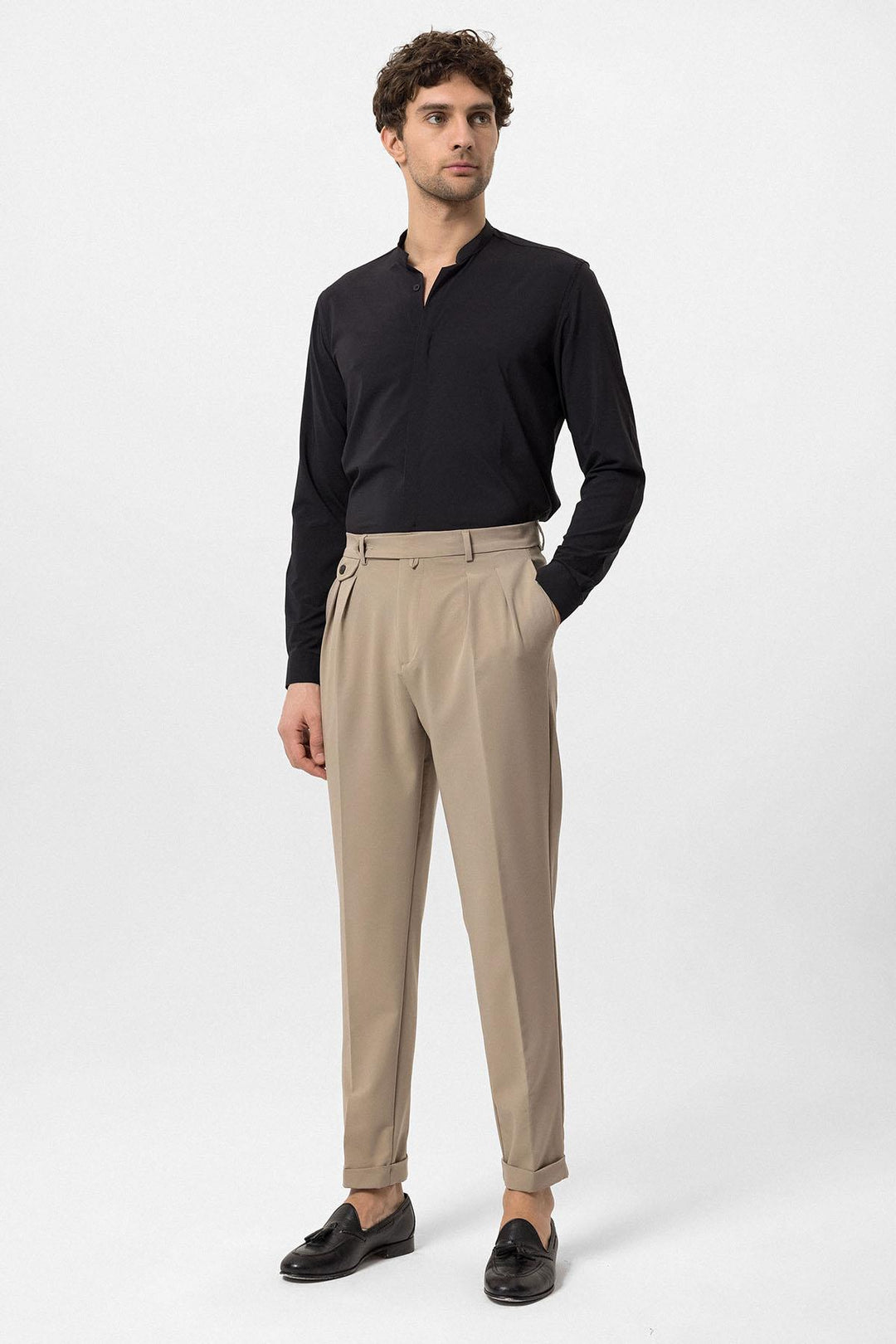 Pantalón de hombre beige plisado de talle alto - Wessi