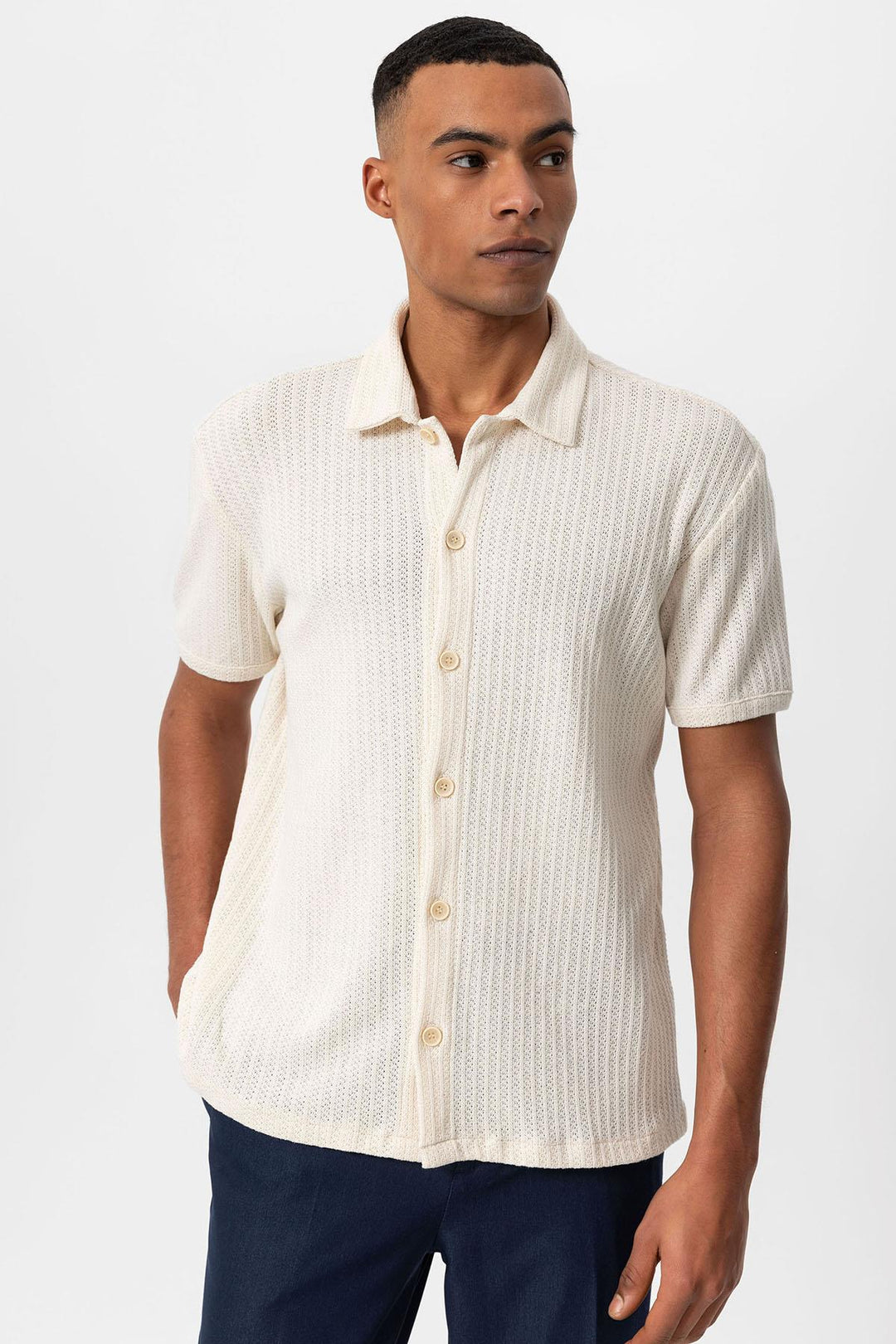 Camisa de hombre de manga corta de punto con cuello polo color crudo - Wessi