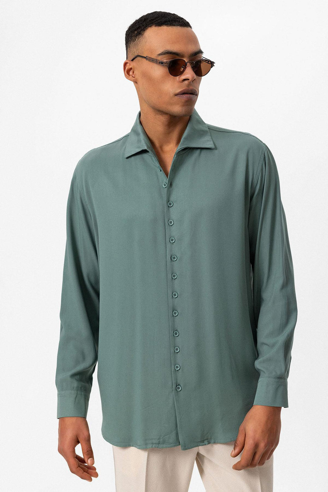 Camisa de hombre verde regular fit con cuello camp - Wessi