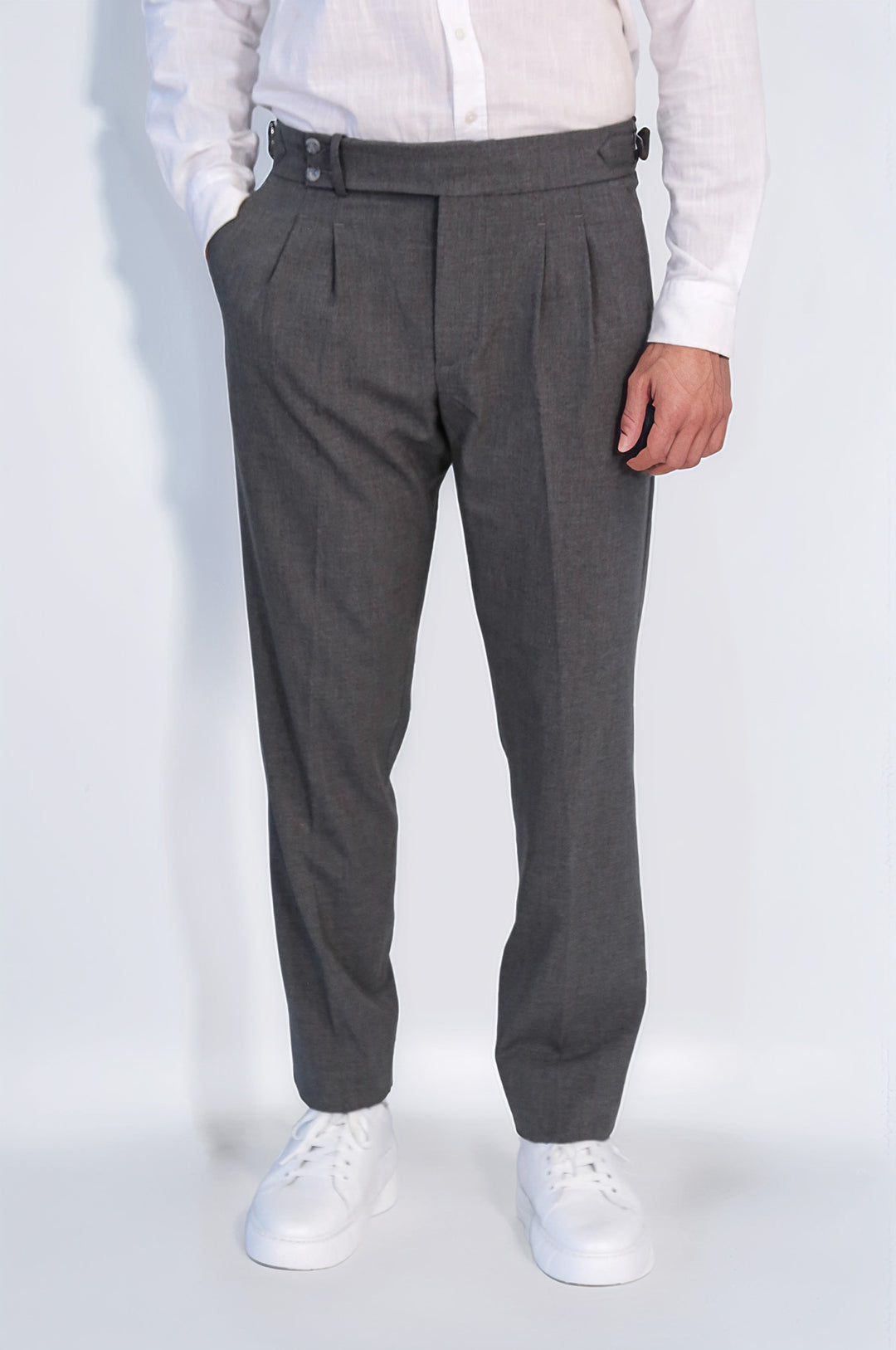 Anthracite Double-Pleated High-Waisted Slim Fit Trousers with Side Buckles – Wessi