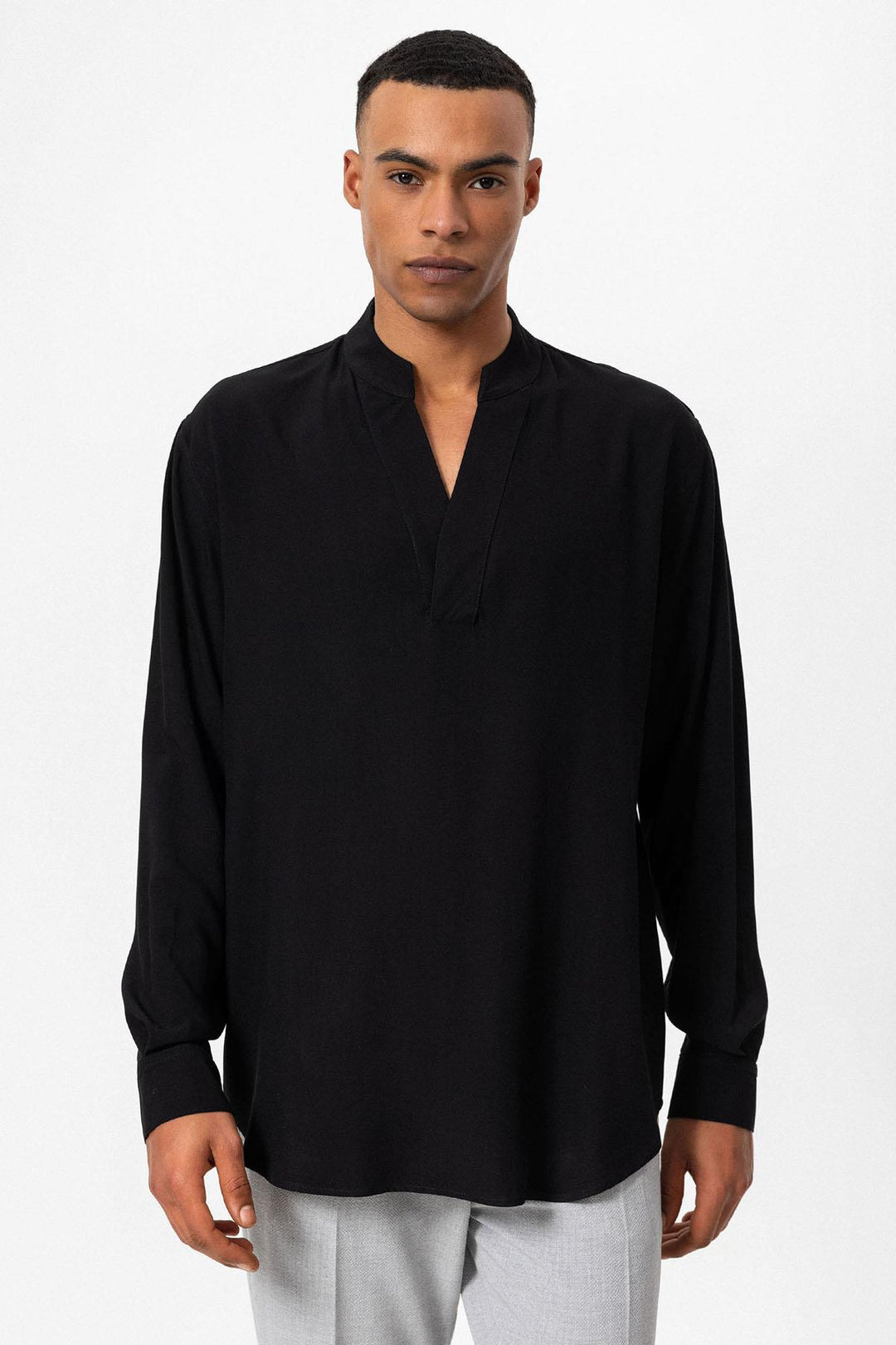 Chemise Homme Noire Col V Manches Longues - Wessi