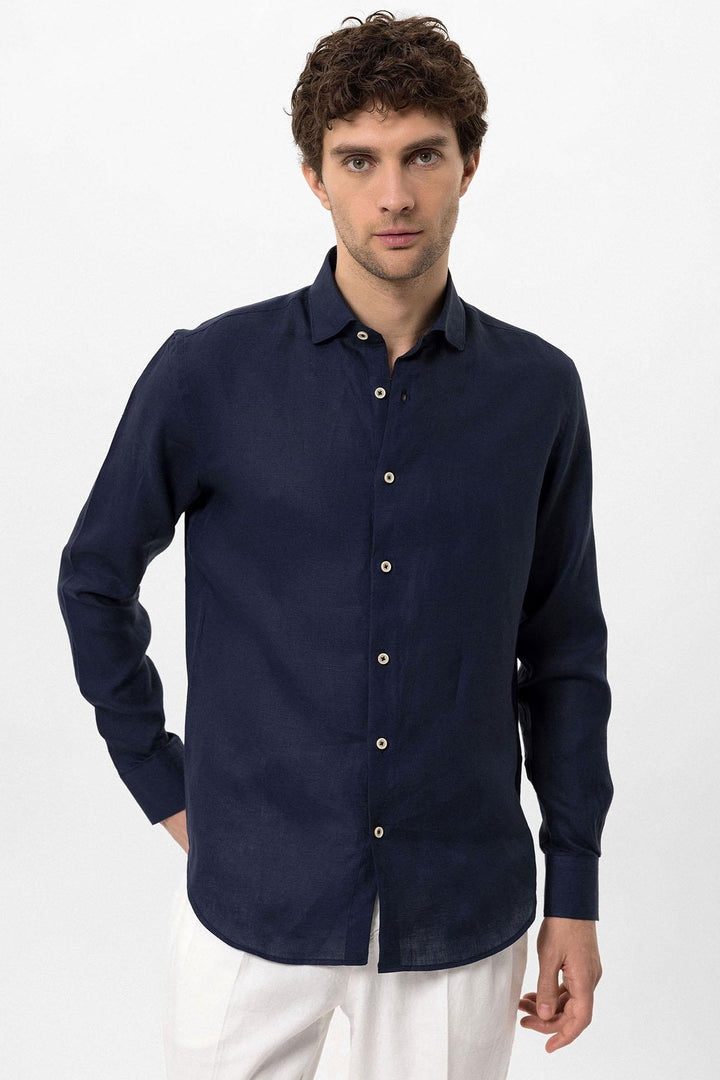 Camisa de hombre 100% lino con detalle de botones y cuello azul marino - Wessi